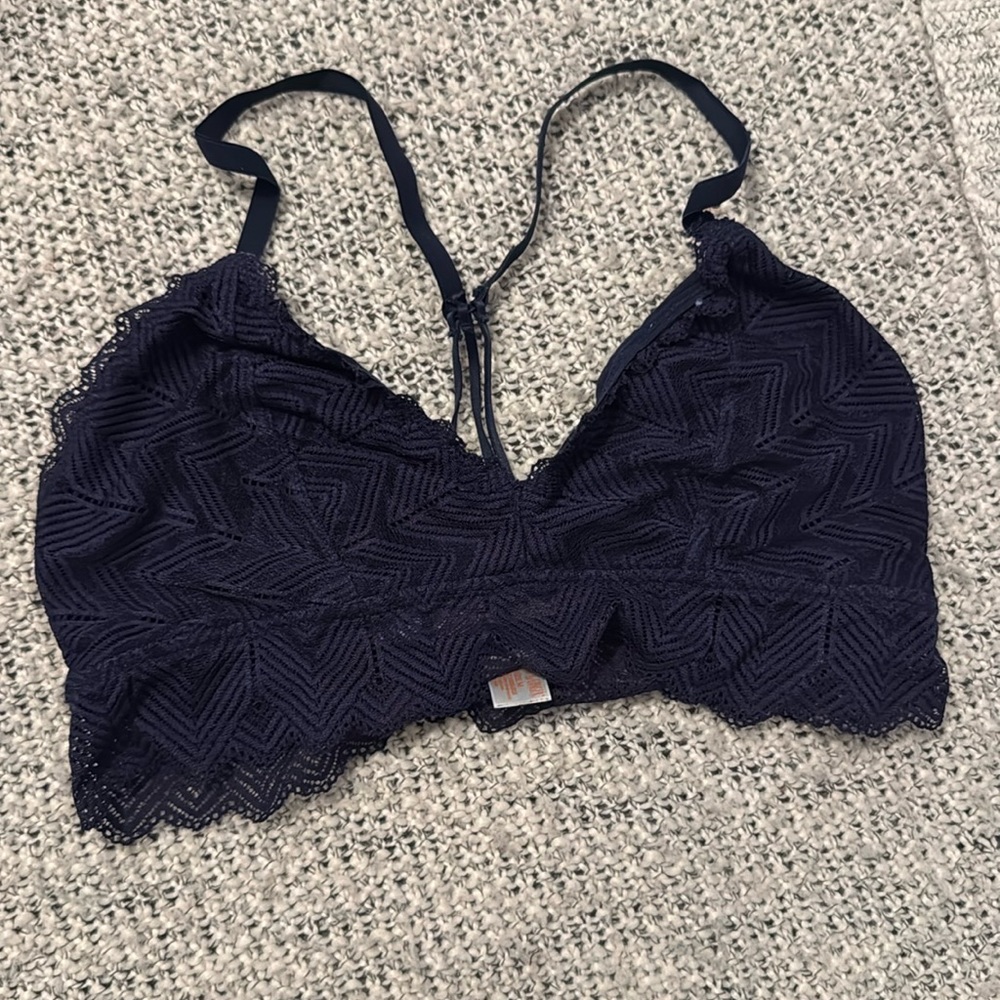 Jasmine & Ginger Navy Lace Bralette | Size Medium